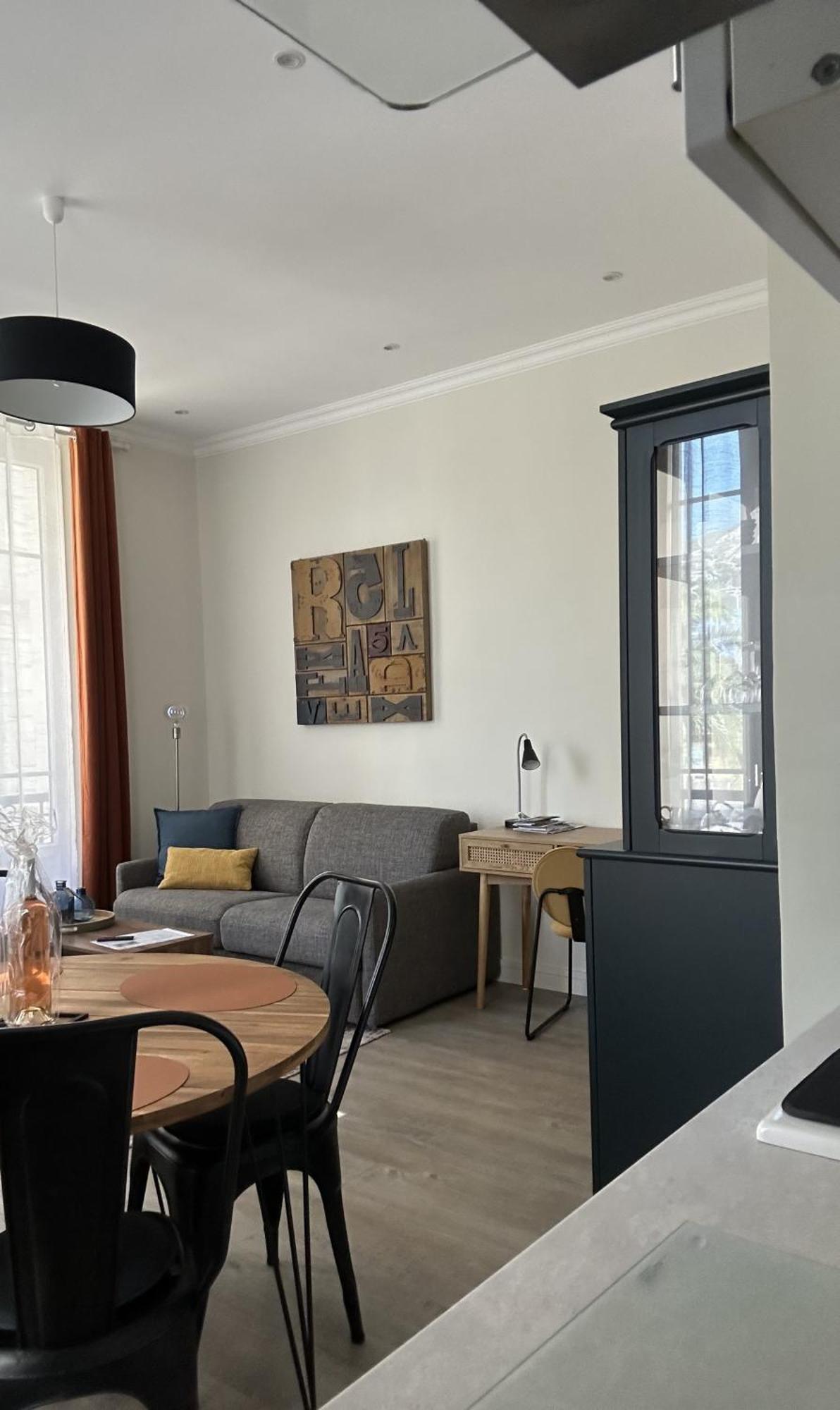 T2 Cosy Mirabeau Apartment